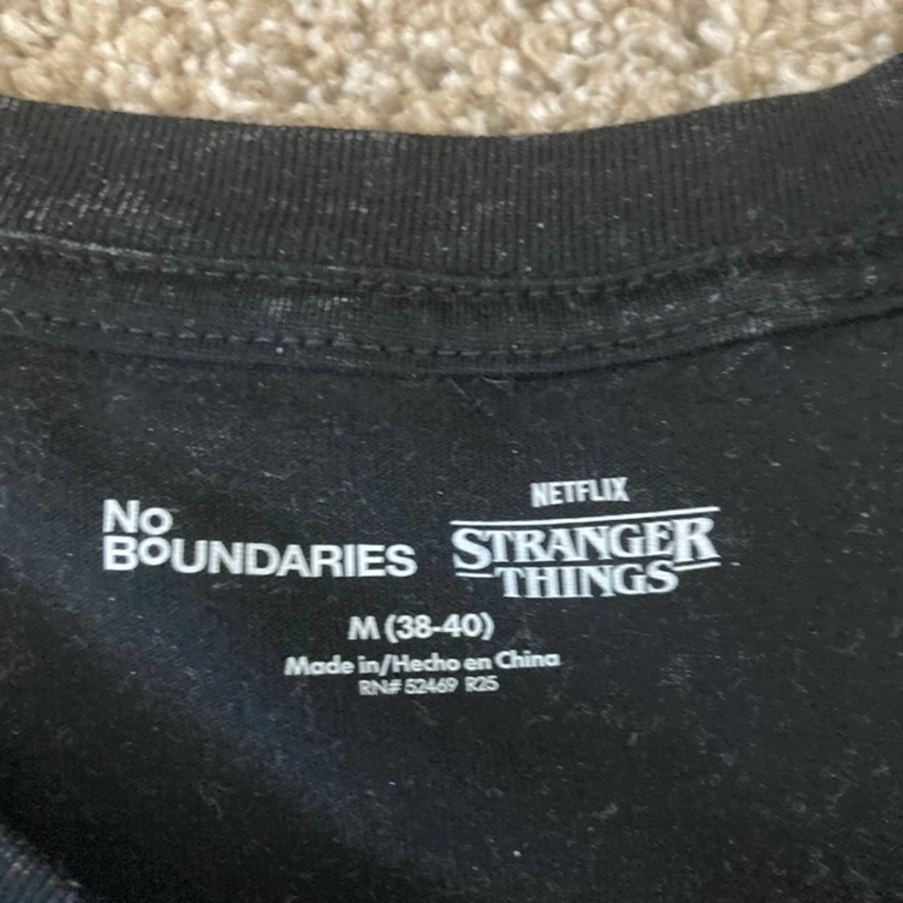 Stranger Things Tshirt (unisex) - Picture 2 of 3